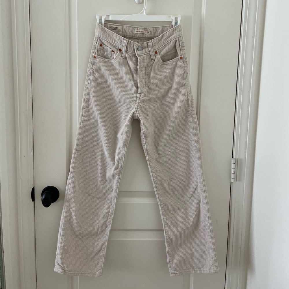 Levis Ribcage Straight Corduroy Pants
